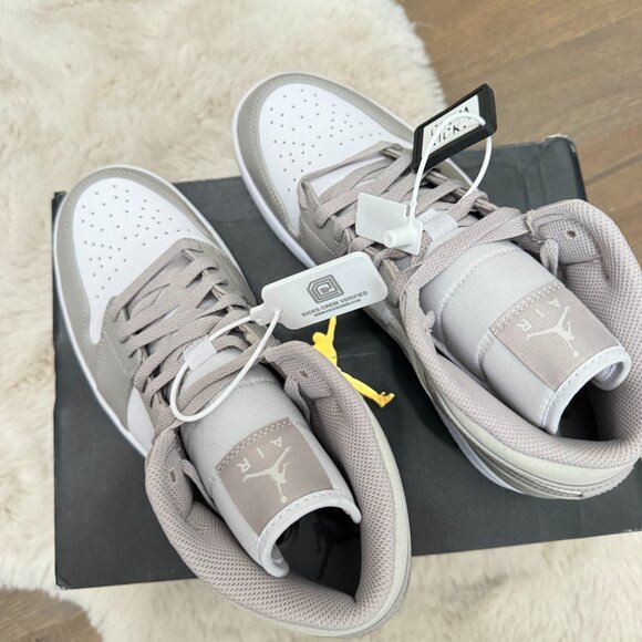 NIB - Air Jordan 1 Mid - Mens size 10 College Grey/ Light Bone-White - Picture 2 of 10